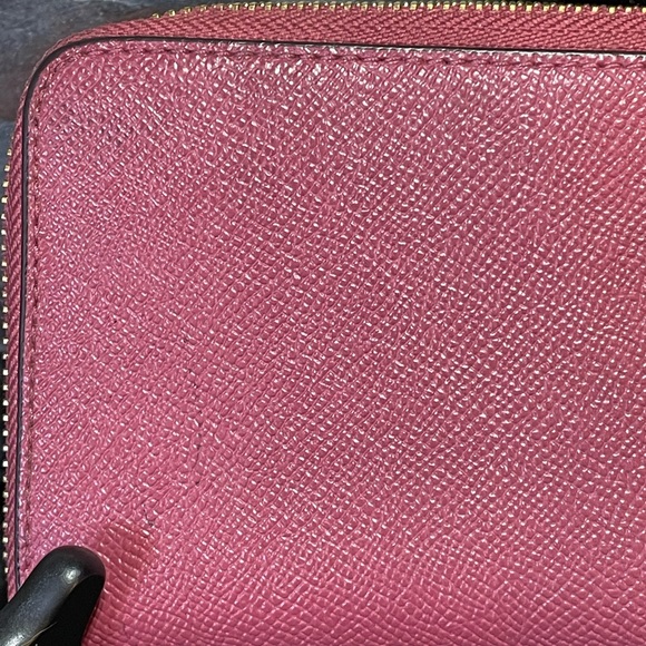COACH pink wallet with gold accents in beautiful condition - Picture 7 of 10